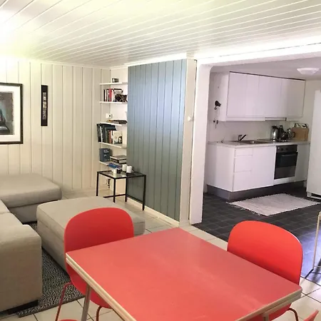 Sentrumsnaer Kjellerleilighet, Naer Sykehus Og Hogskole, Parkering Haugesund Buitenkant foto